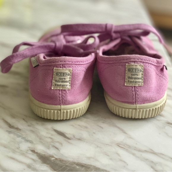 Kids Keen Vulcanized pink sneakers size 11 (eu29) - Picture 2 of 5